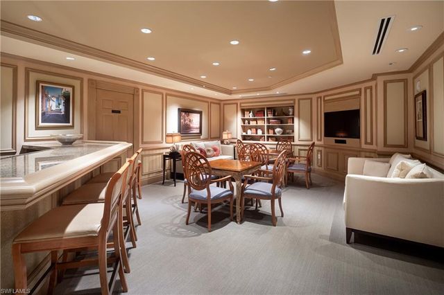 7117 Pelican Bay BLVD 701, Naples, FL 34108