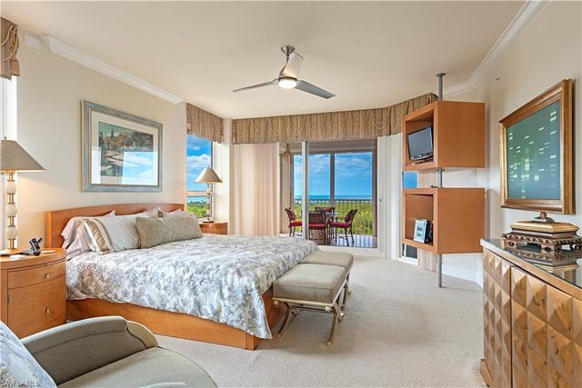 7117 Pelican Bay BLVD 701, Naples, FL 34108