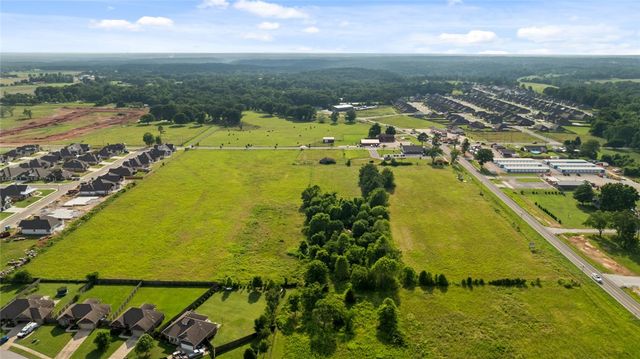 4 AC Slack Street, Pea Ridge, AR 72751