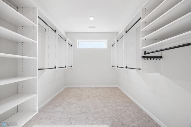 4295 Bristlecone Loop S, Fargo, ND 58104
