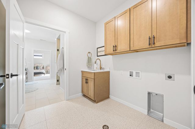 4295 Bristlecone Loop S, Fargo, ND 58104