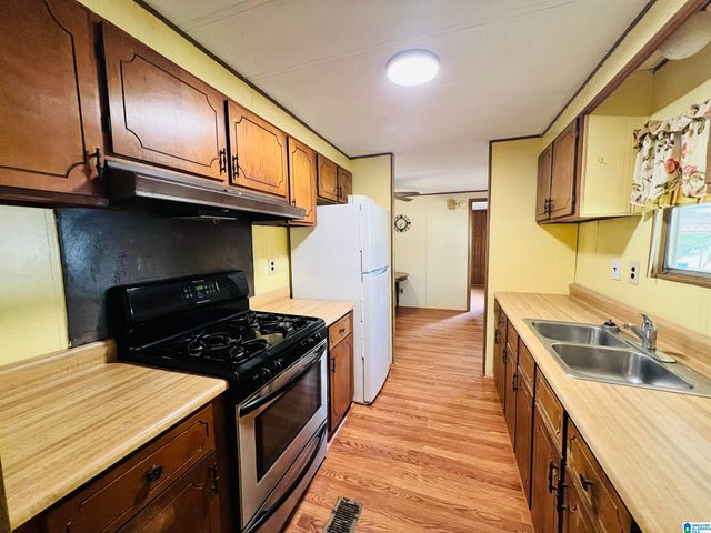 809 CEDAR SPRINGS ROAD, Weaver, AL 36277