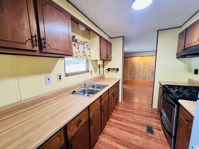 809 CEDAR SPRINGS ROAD, Weaver, AL 36277