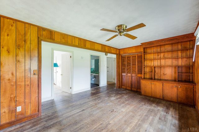 733 Oakville Road, Appomattox, VA 24522