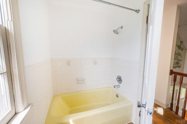 733 Oakville Road, Appomattox, VA 24522