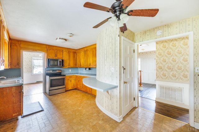 733 Oakville Road, Appomattox, VA 24522