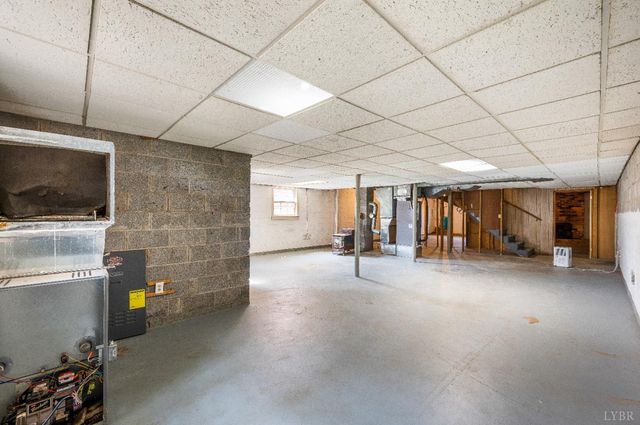 733 Oakville Road, Appomattox, VA 24522