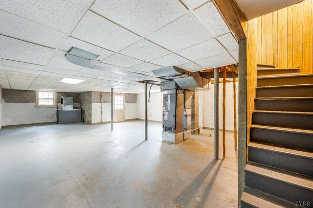 733 Oakville Road, Appomattox, VA 24522