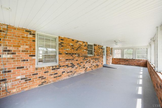 733 Oakville Road, Appomattox, VA 24522