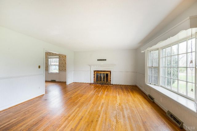 733 Oakville Road, Appomattox, VA 24522