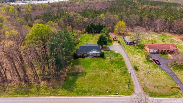733 Oakville Road, Appomattox, VA 24522
