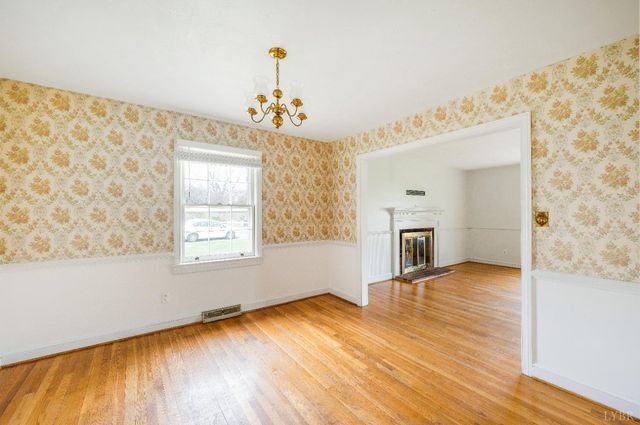 733 Oakville Road, Appomattox, VA 24522