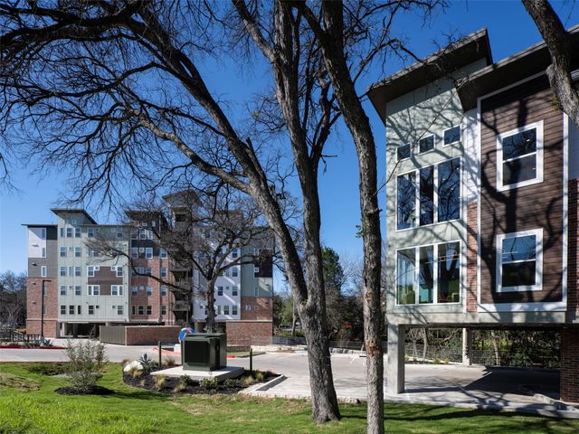 1800 Ih-35 Svrd, Austin, TX 78704