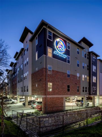 1800 Ih-35 Svrd, Austin, TX 78704