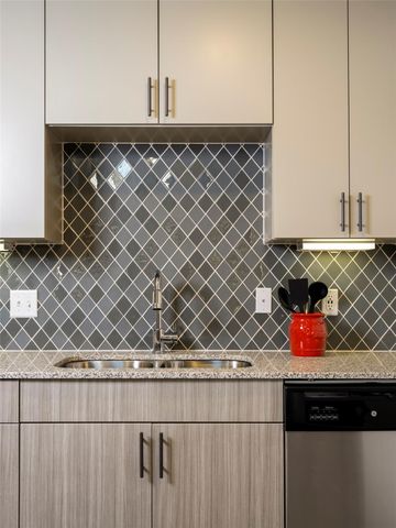 1800 Ih-35 Svrd, Austin, TX 78704