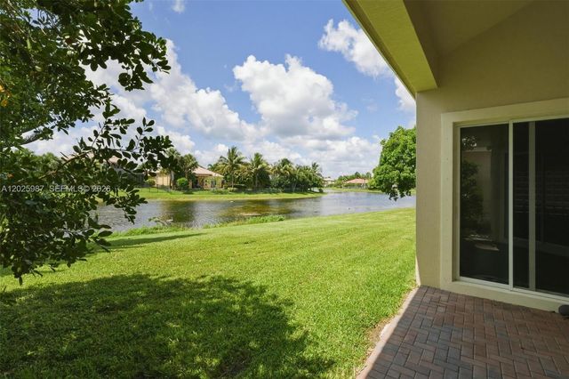 12210 NW 77th Mnr, Parkland, FL 33076
