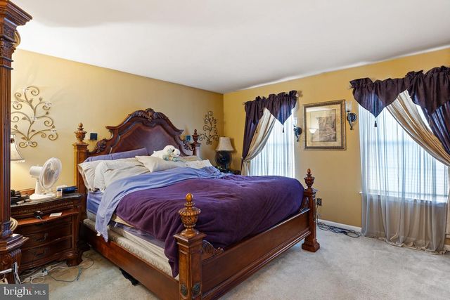 414 S BARRINGTON CT, Newark, DE 19702