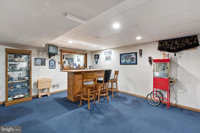 414 S BARRINGTON CT, Newark, DE 19702