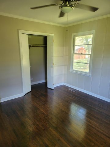 704 S Dickerson Rd, Goodlettsville, TN 37072