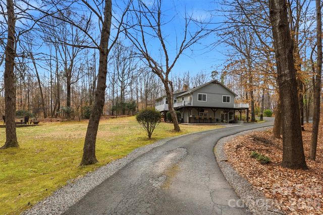 2614 Forest Lawn Drive, Matthews, NC 28104