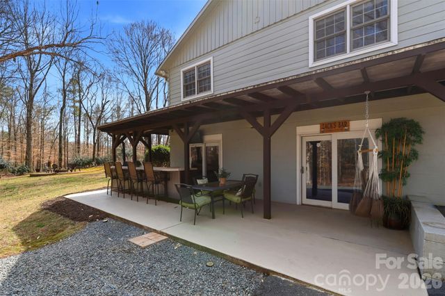 2614 Forest Lawn Drive, Matthews, NC 28104