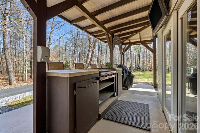 2614 Forest Lawn Drive, Matthews, NC 28104