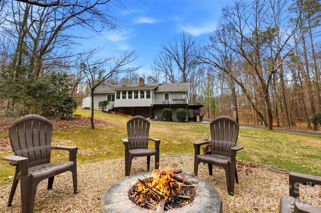 2614 Forest Lawn Drive, Matthews, NC 28104