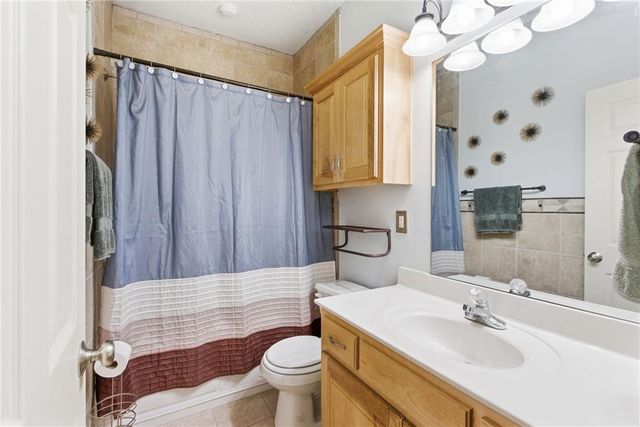 2121 N 114 Terrace, Kansas City, KS 66109