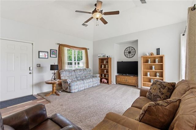 2121 N 114 Terrace, Kansas City, KS 66109