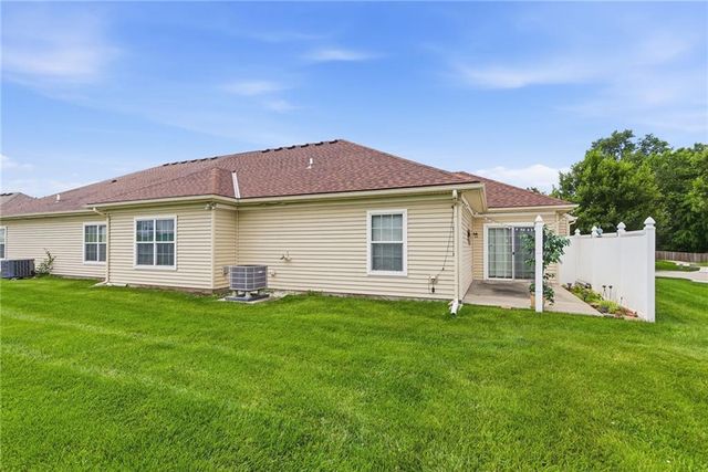 2121 N 114 Terrace, Kansas City, KS 66109