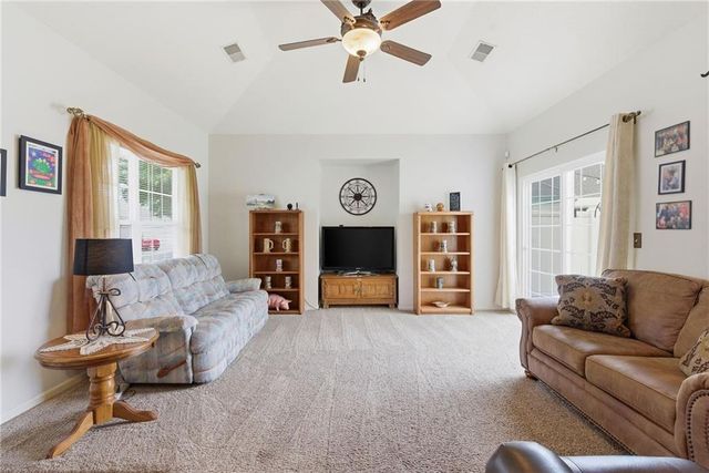 2121 N 114 Terrace, Kansas City, KS 66109
