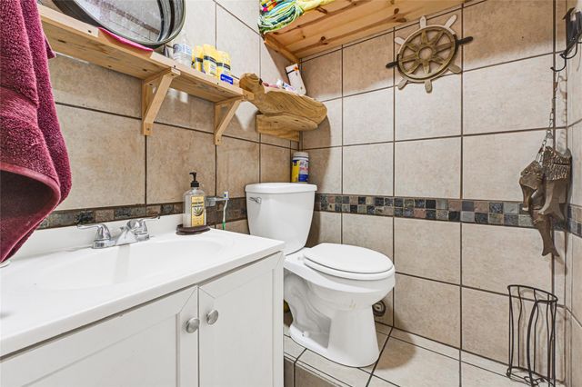 772 Marlin Street, Hitchcock, TX 77563