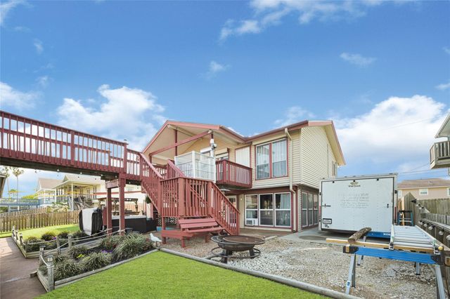 772 Marlin Street, Hitchcock, TX 77563