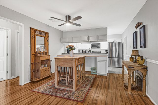 772 Marlin Street, Hitchcock, TX 77563