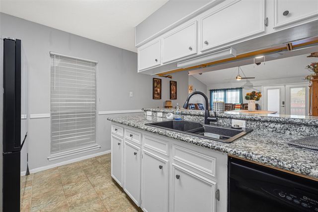 772 Marlin Street, Hitchcock, TX 77563