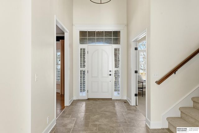 19273 Williams Street, Omaha, NE 68130