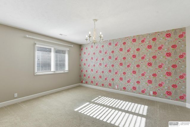 19273 Williams Street, Omaha, NE 68130