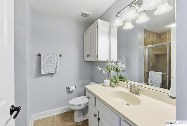 19273 Williams Street, Omaha, NE 68130