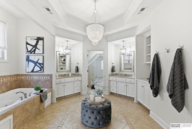 19273 Williams Street, Omaha, NE 68130