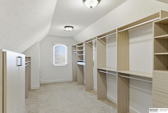 19273 Williams Street, Omaha, NE 68130