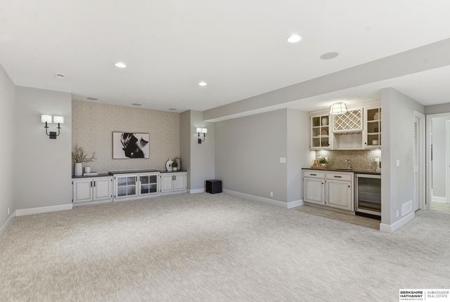 19273 Williams Street, Omaha, NE 68130