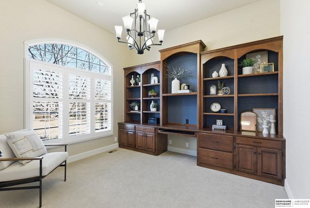 19273 Williams Street, Omaha, NE 68130