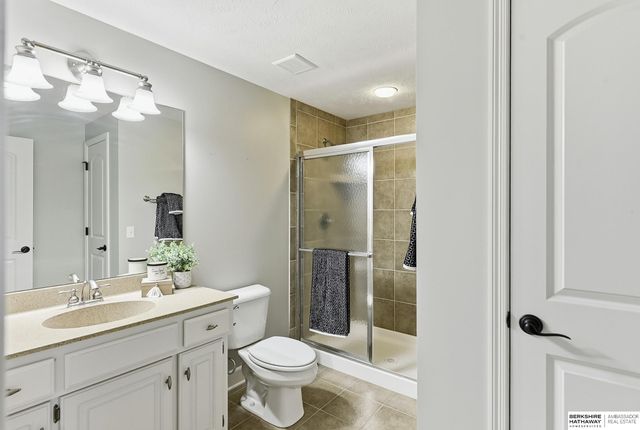 19273 Williams Street, Omaha, NE 68130