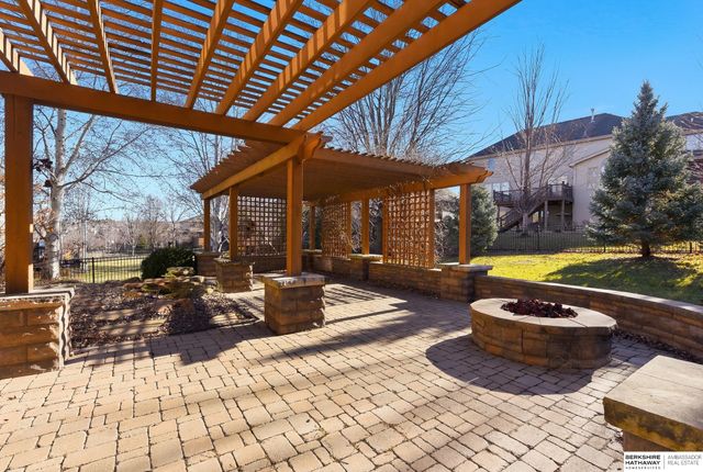 19273 Williams Street, Omaha, NE 68130