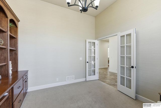 19273 Williams Street, Omaha, NE 68130