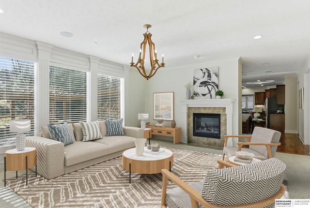 19273 Williams Street, Omaha, NE 68130