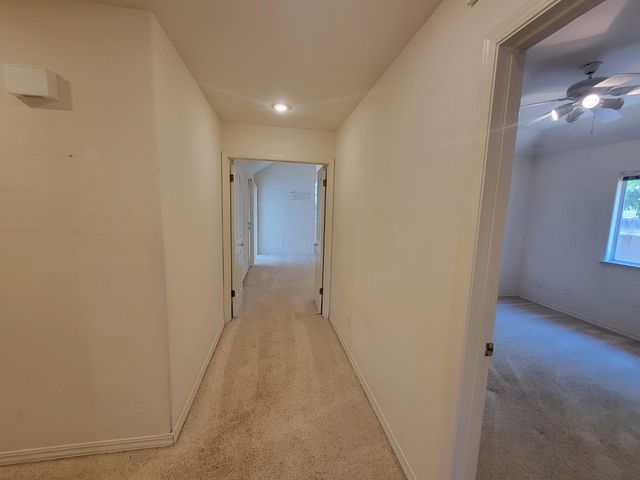819 E Woodhaven Lane, Fresno, CA 93720