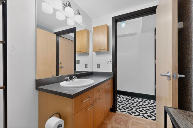 300 Tijeras Avenue NE APT 105, Albuquerque, NM 87102