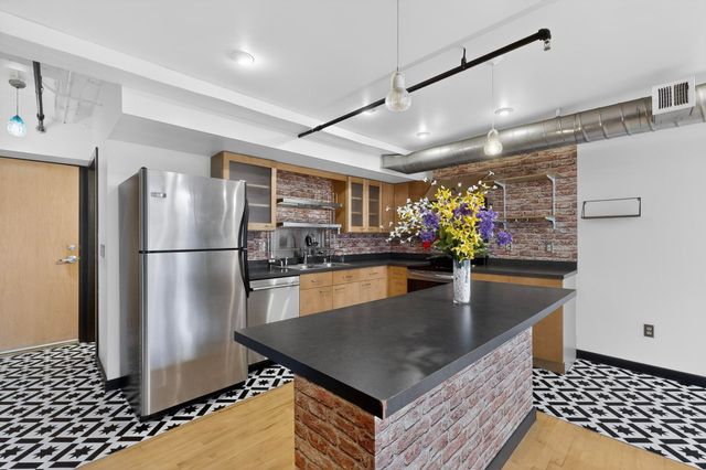 300 Tijeras Avenue NE APT 105, Albuquerque, NM 87102