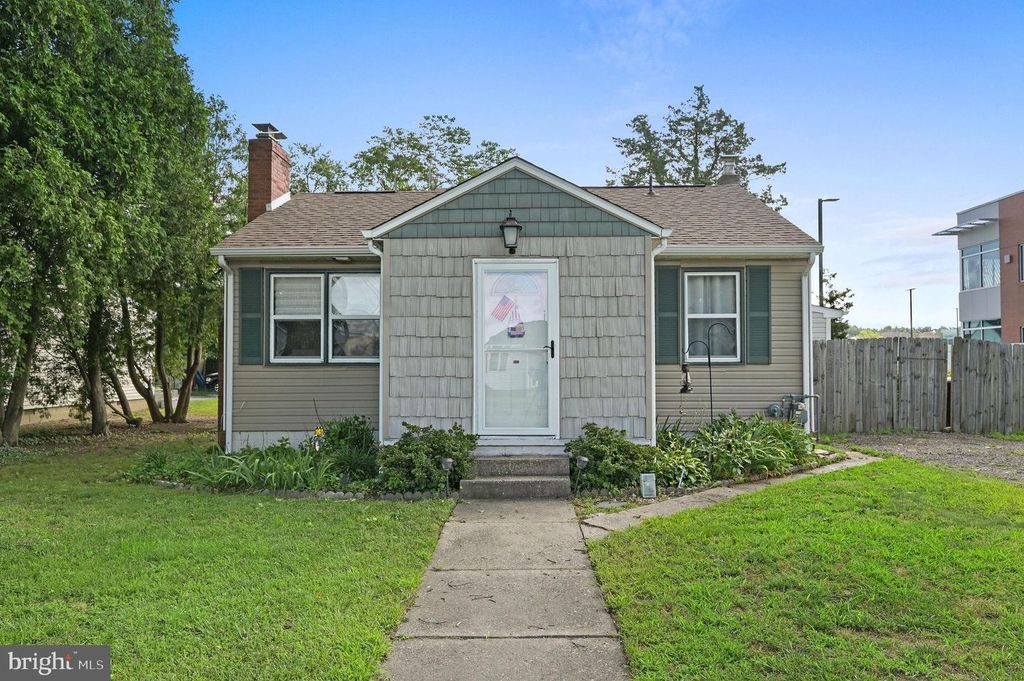 411 COWGILL ST, Dover, DE 19901